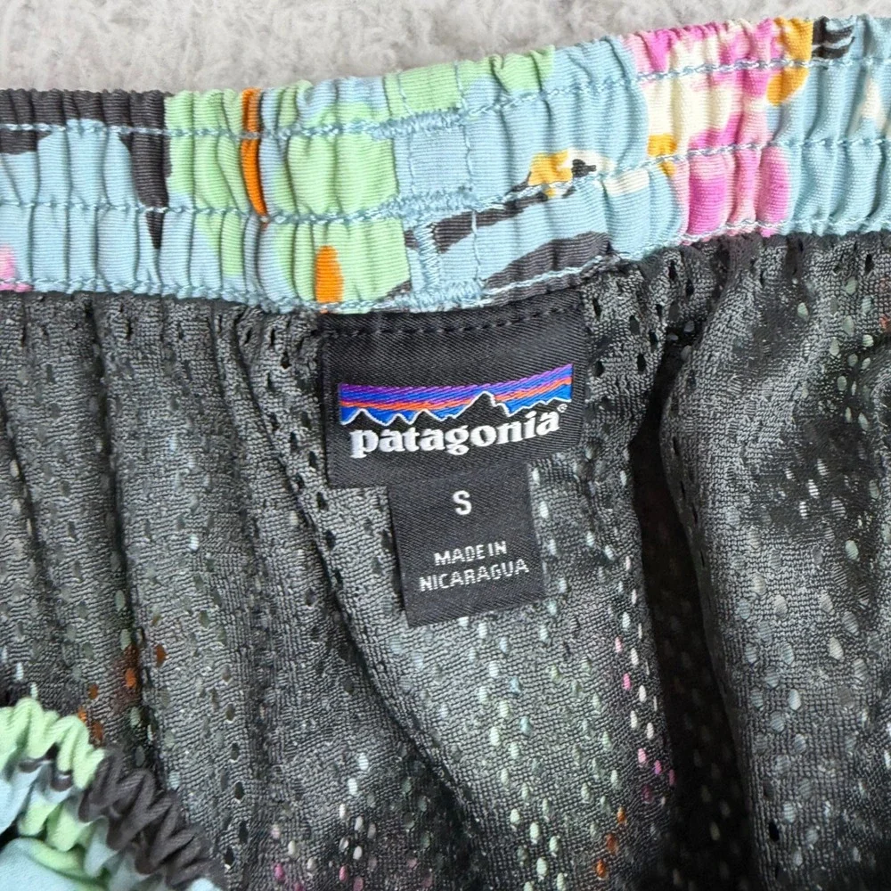 Patagonia Baggies 5 Inseam Shorts Spoonbill Blue Bird Print 58034 Men Small